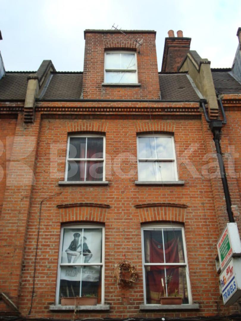 			Call now for a viewing to avoid dissapointment!!, Studio Apartment, 1 bath, 1 reception Studio			 Fashion Street, Bricklane